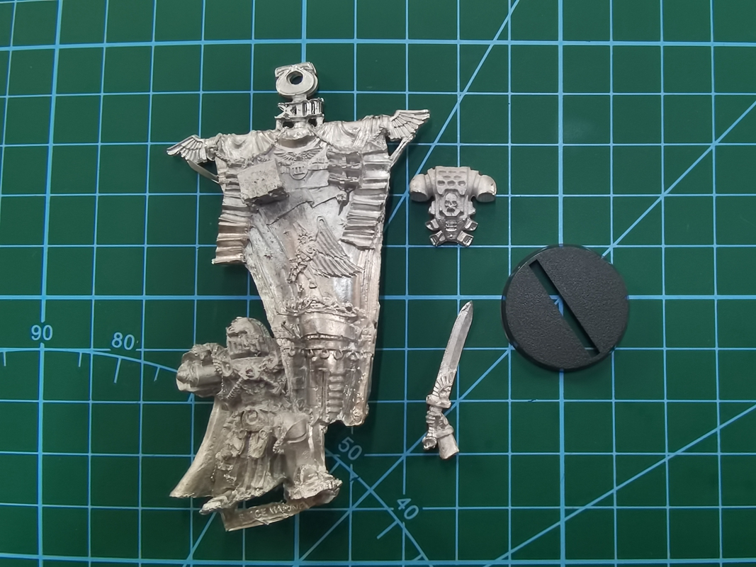 Space Marine Marneus Calgar and Honour Guard - Image 2