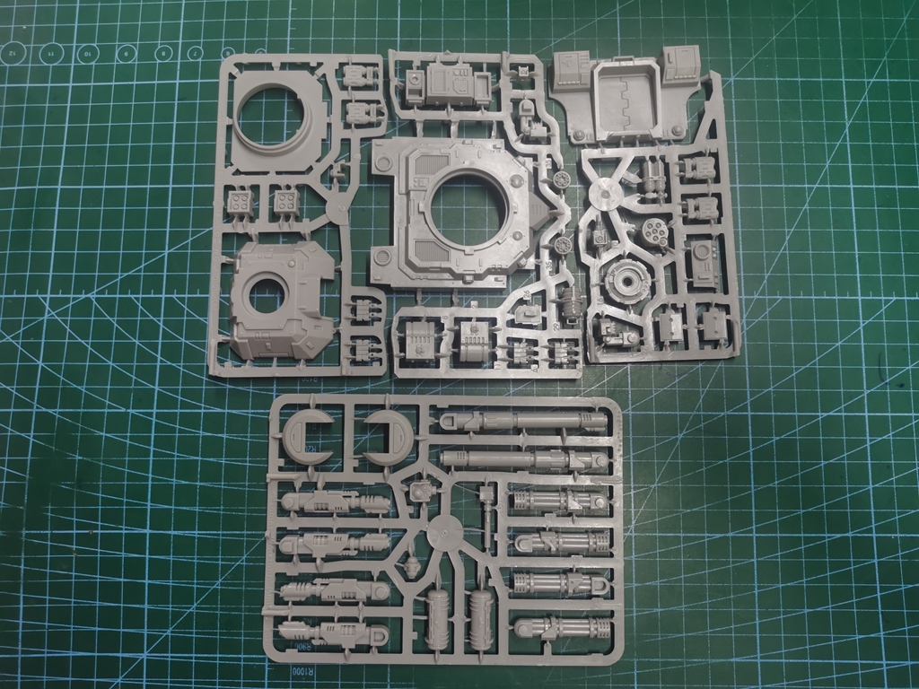 Space Marines Gladiator Lancer (Turret upgrade accessories)