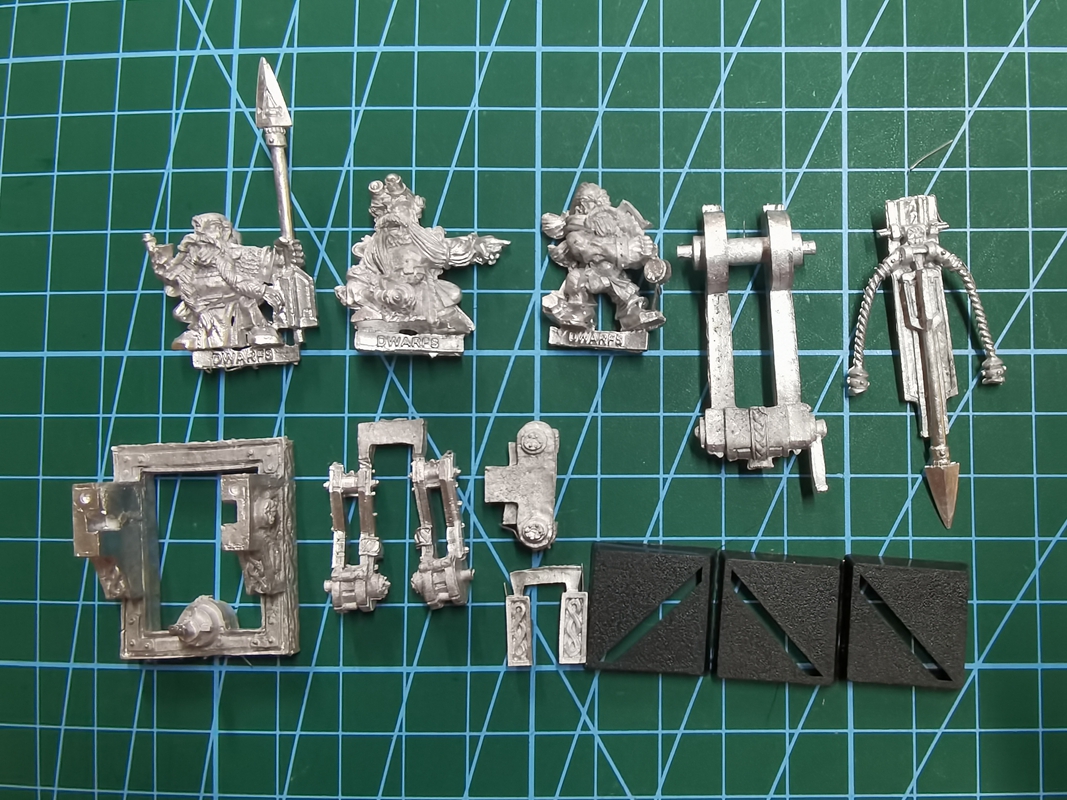 Dwarf Bolt Thrower & Crew Dwarves - Image 2