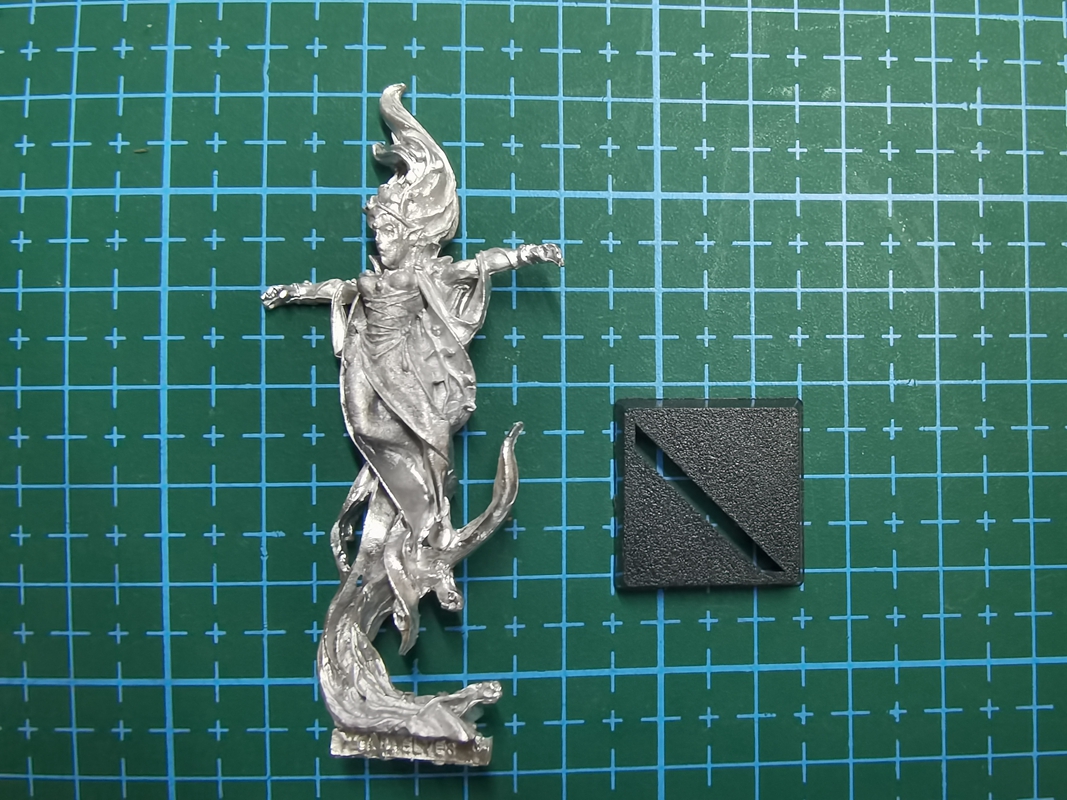 Wood Elf Realms Female Spellsinger, Casting - Image 2