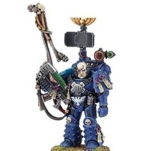 Space Marines Cpatain Master of Relics